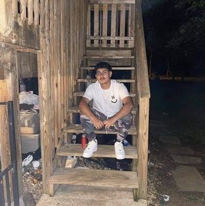 Meet your Posher, Carlos